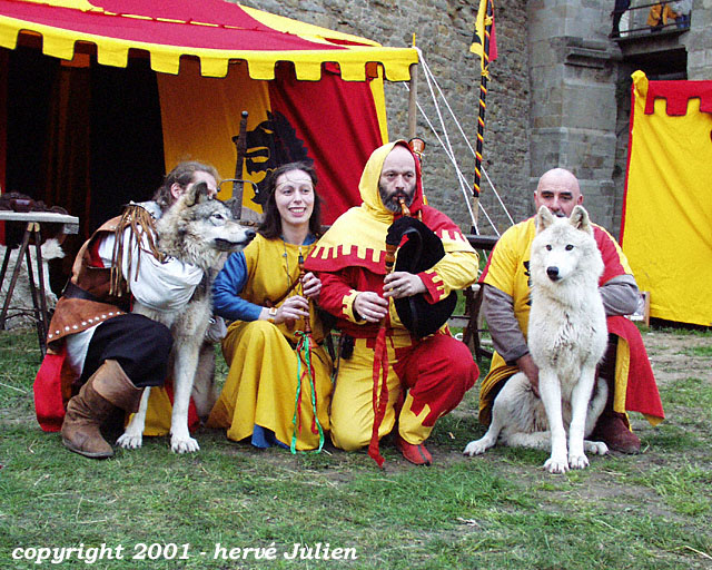 Ils sonnent avec les loups